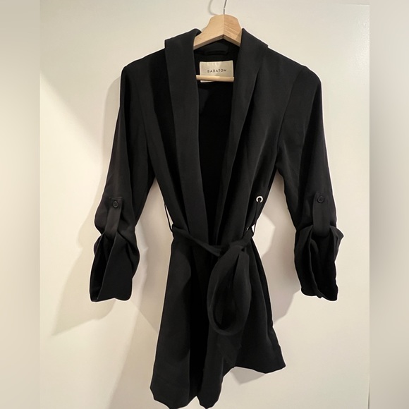 Babaton wrap front jacket with gather sleeve - size XXS in black - Picture 1 of 4